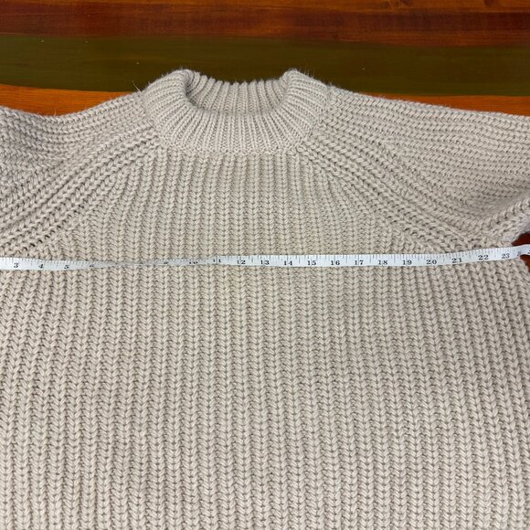 H&M Flat Knit Crewneck Winter Flare Sleeve Pullover Christmas Sweater Size M - Picture 6 of 7